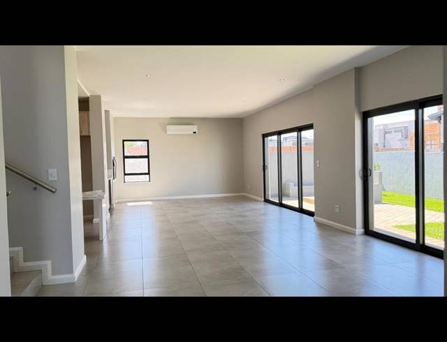 4 BEDROOM HOUSE FOR SALE IN FOUNTAINBROOK ESTATE